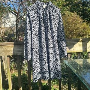 H & M LongSleeved 97% Polyester Dress Size 12 Ruffle & Tie Neck Elasticized Cuff